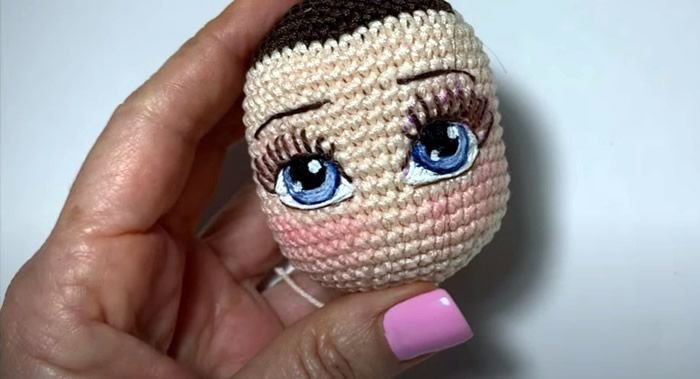 DIY Bordar pestañas a muñecas amigurumi